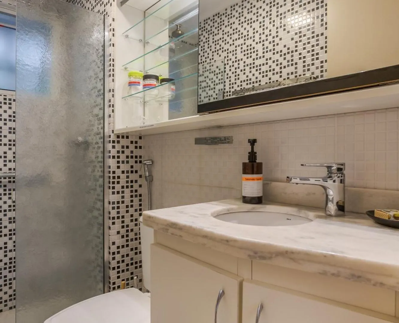 Apto Proximo Ao Parque Moinhos Com 2 Quartos E Vaga De Garagem Porto Alegre Apartment